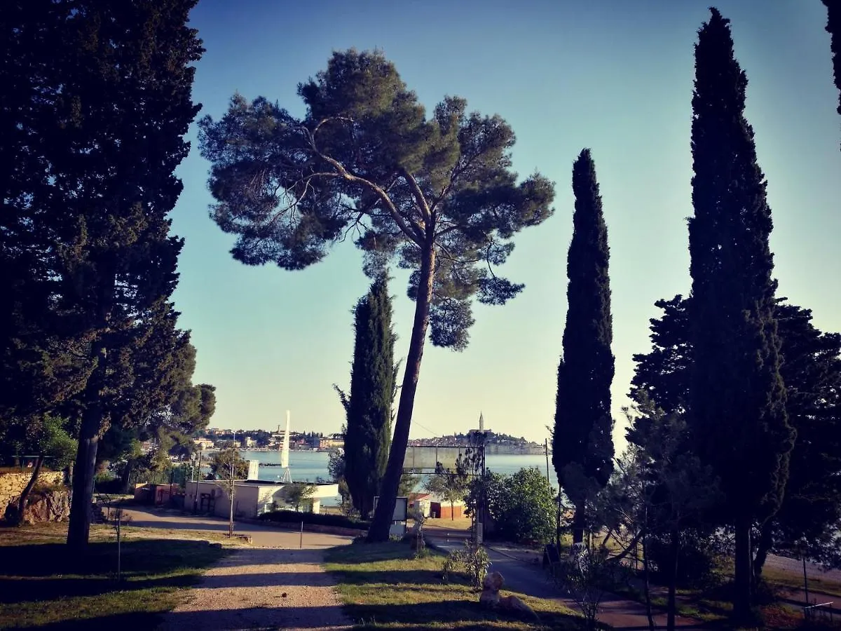 Отель Rovinj Bell Tents