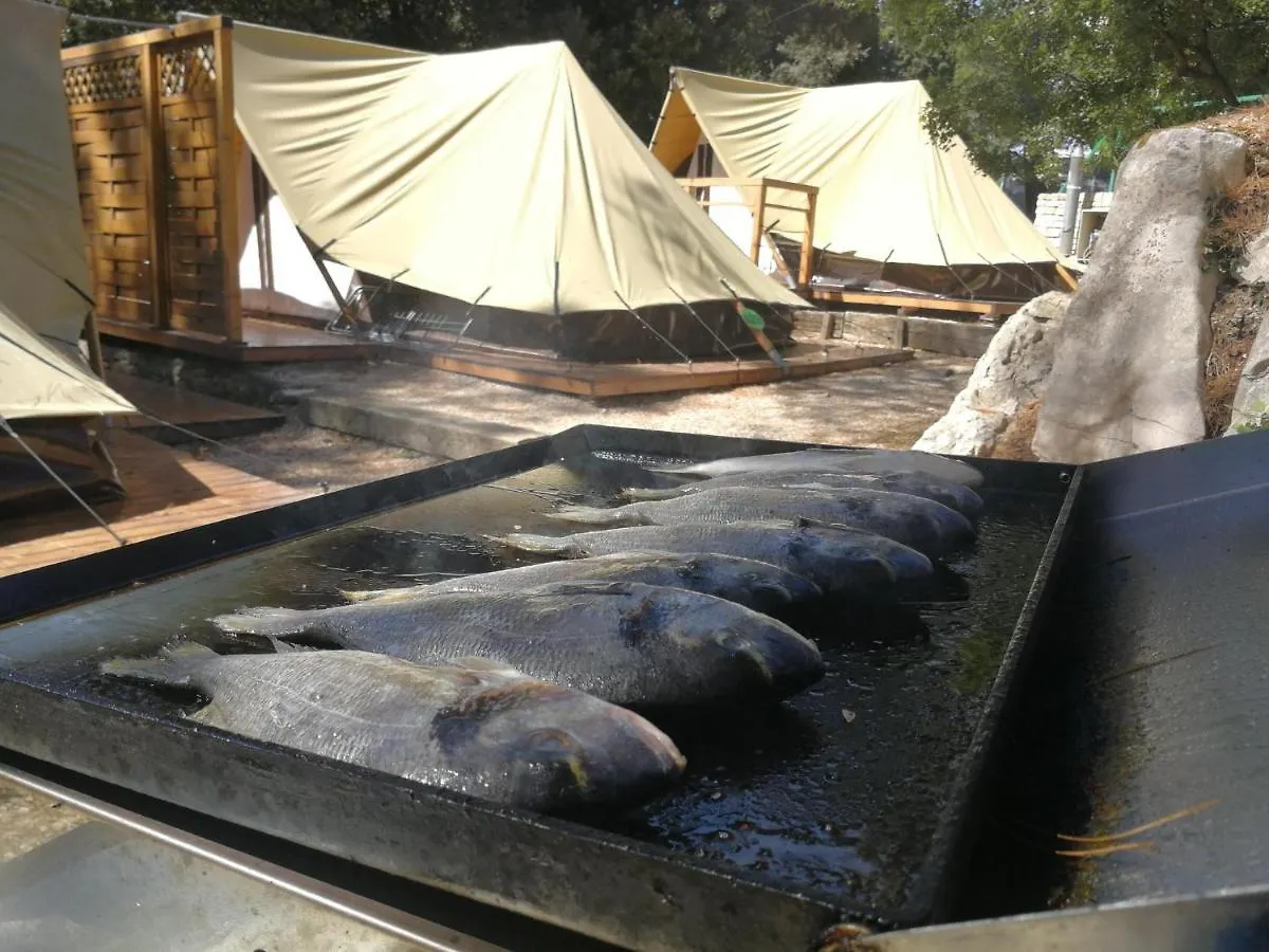 Отель Rovinj Bell Tents Хорватия